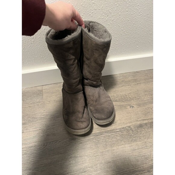 Ugg‎ Boots Women's 7 Tall Gray Pull On Suede Shearling Winter - Picture 1 of 5